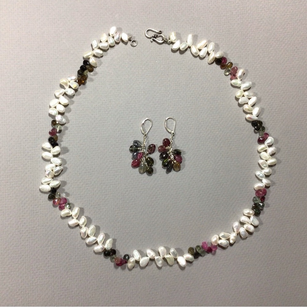Elegant Pearl and Tourmaline Jewelry Set